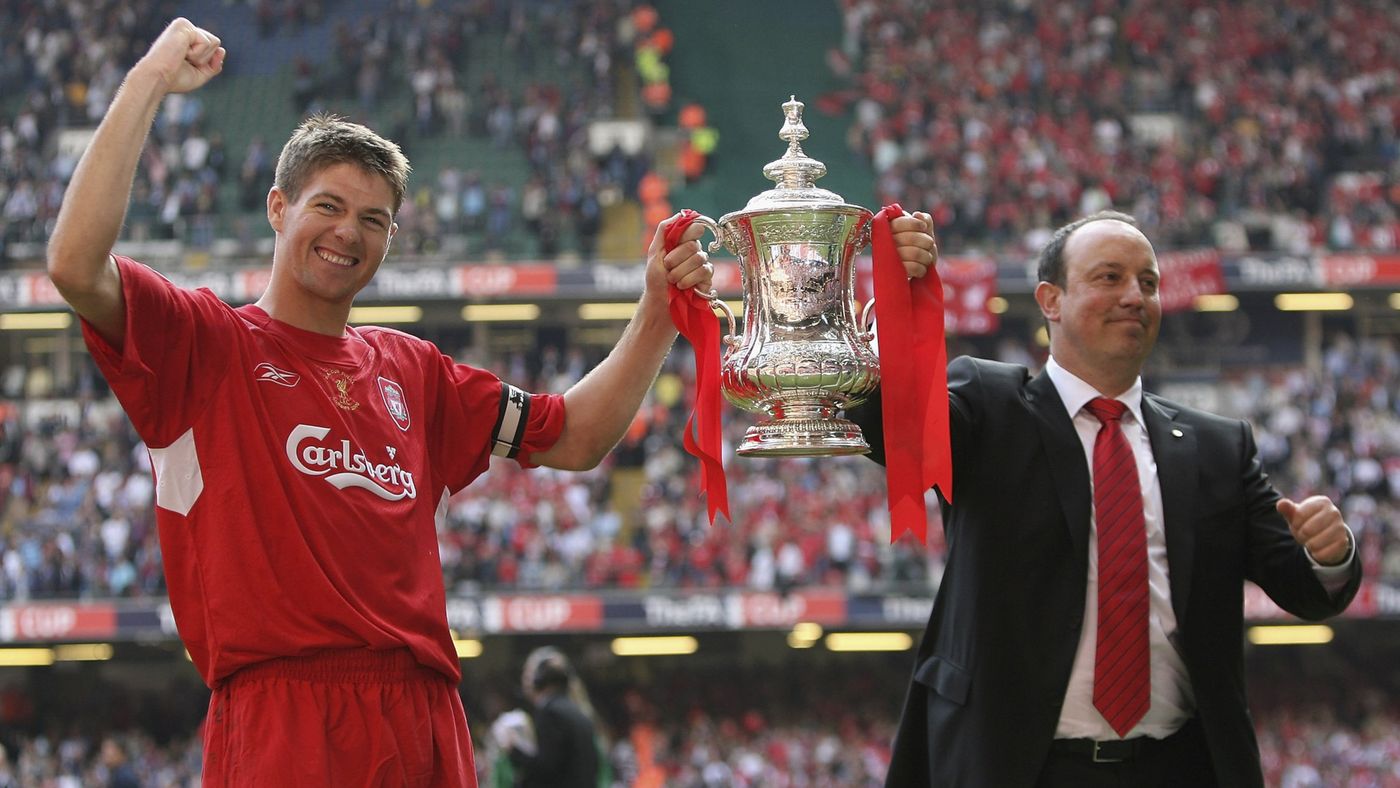 Steven Gerrard dan Piala FA (Foto AVFC.co.uk.)