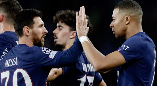 Paris Saint Germain bersama Messi, Mbappe dan Neymar (Foto LiveScore).