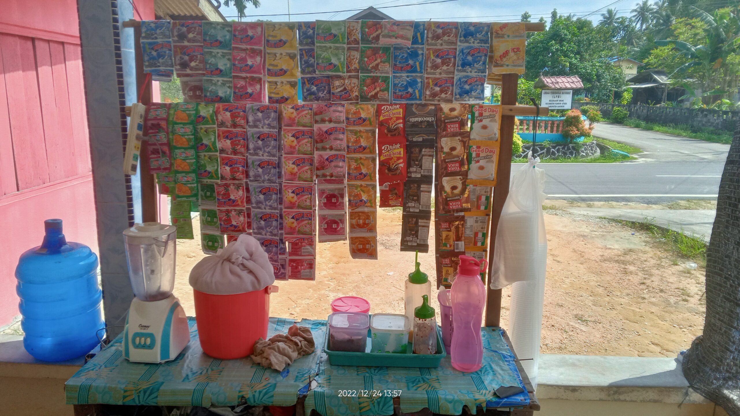 Jualan Kecil-kecilan